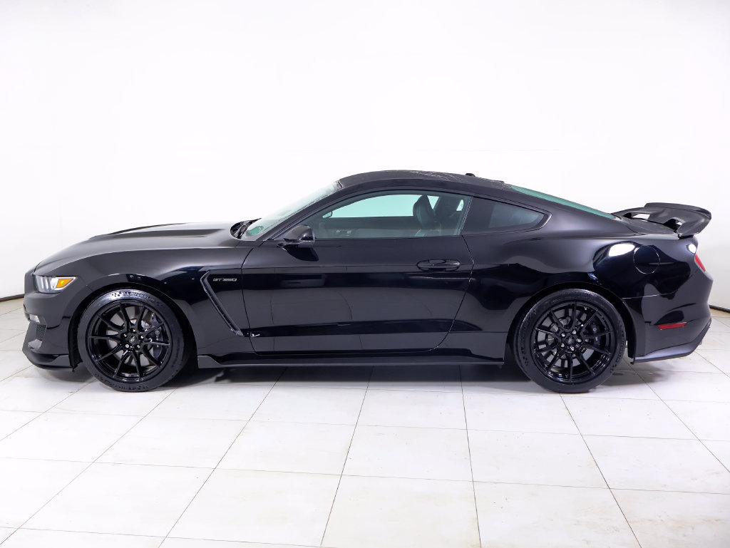 Used 2020 Ford Mustang Shelby GT350 w/ Technology Package RWD image 2