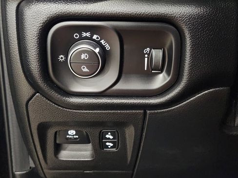 Used 2020 RAM 1500 Lone Star AWD/4WD image 43