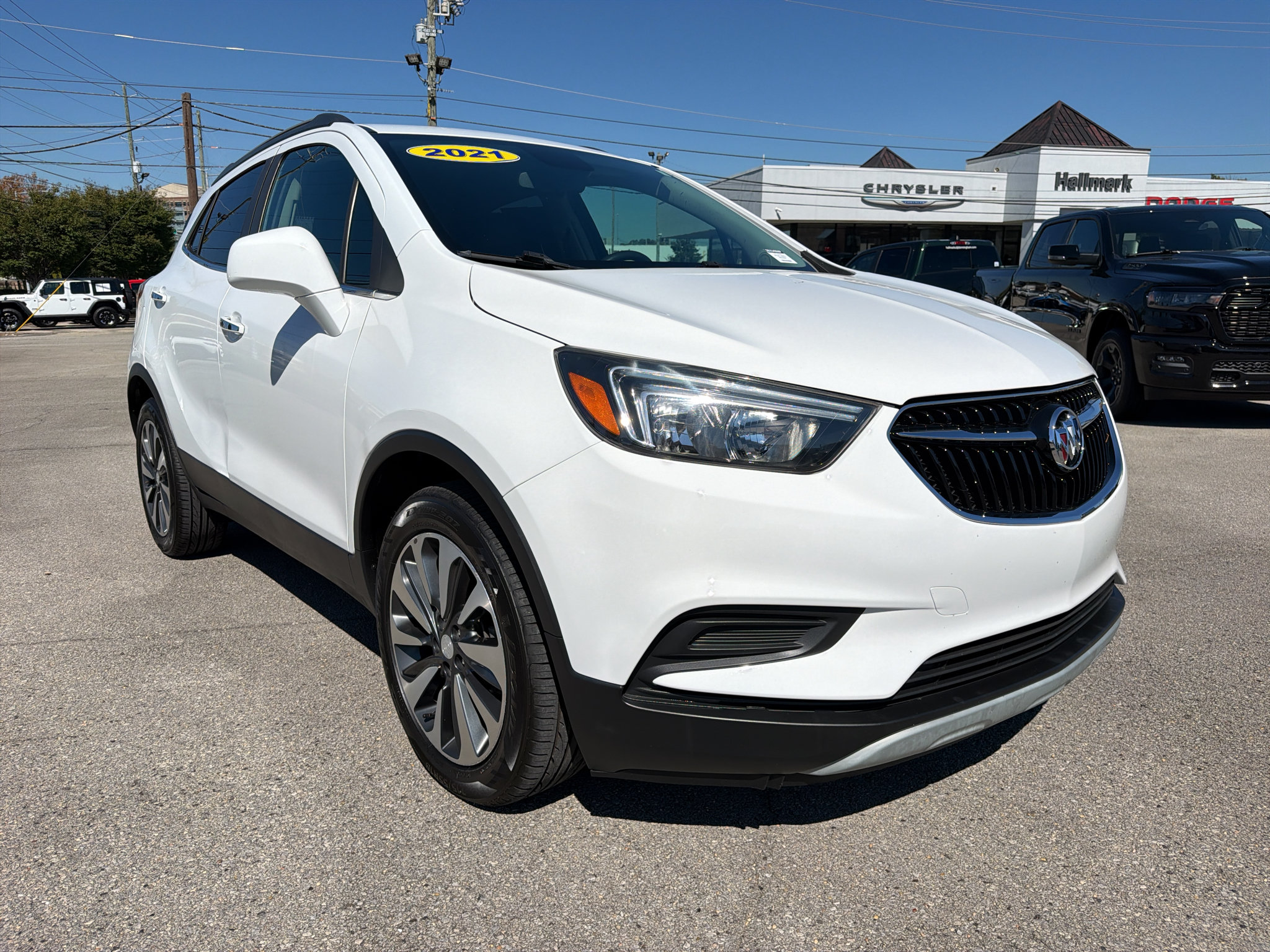 Used 2021 Buick Encore Preferred FWD image 4