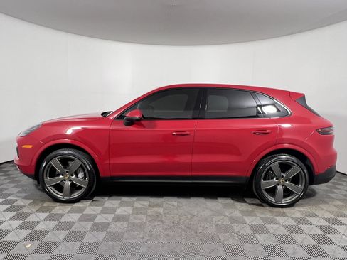 Certified 2023 Porsche Cayenne AWD/4WD image 2