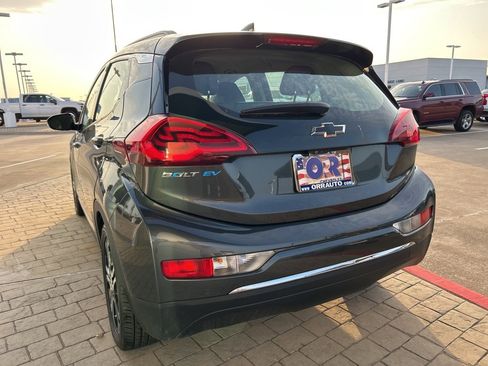 Used 2020 Chevrolet Bolt Premier w/ Infotainment Package image 8