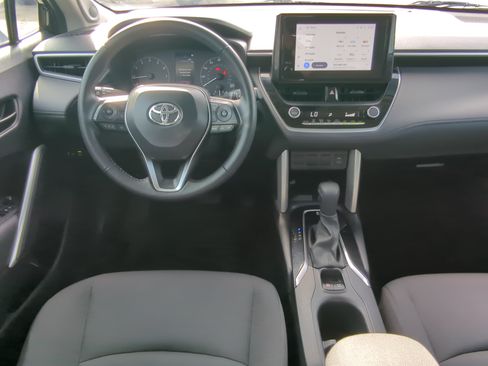 Used 2024 Toyota Corolla Cross LE FWD image 14