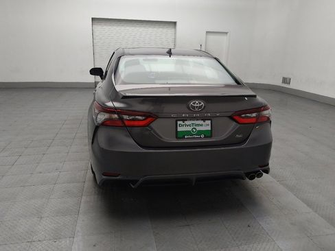 Used 2021 Toyota Camry SE image 6