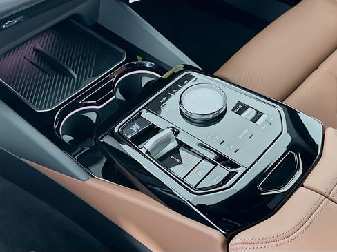 New 2027 BMW 550e xDrive AWD/4WD image 15