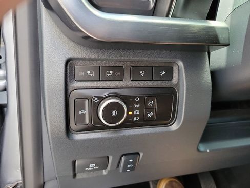Used 2024 Ford F250 Lariat w/ Lariat Ultimate Package AWD/4WD image 29