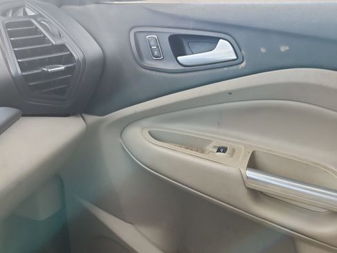 Used 2016 Ford Escape SE w/ Equipment Group 201A image 29