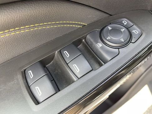 Used 2024 Chevrolet Trax ACTIV w/ Sunroof Package FWD image 13