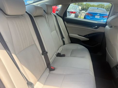 Used 2018 Honda Accord Touring image 25