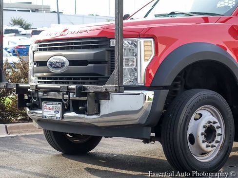 Used 2019 Ford F550 2WD Regular Cab Super Duty image 3