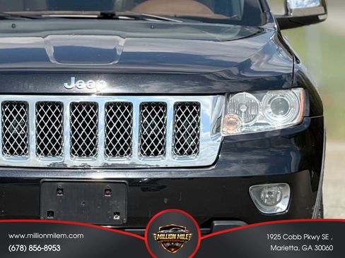 Used 2012 Jeep Grand Cherokee Overland Summit AWD/4WD image 12