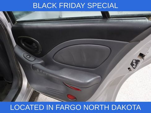 Used 2003 Pontiac Bonneville SE w/ Leather Appointment Package image 18