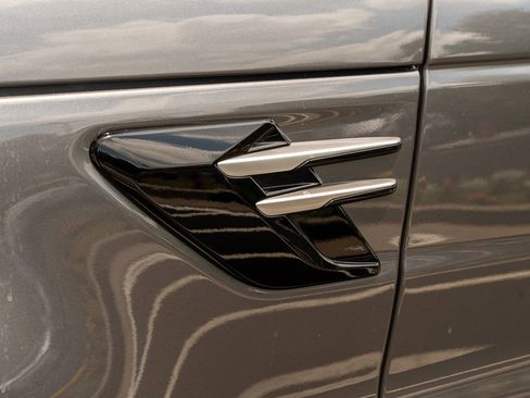 Used 2019 Land Rover Range Rover Sport HSE AWD/4WD image 28