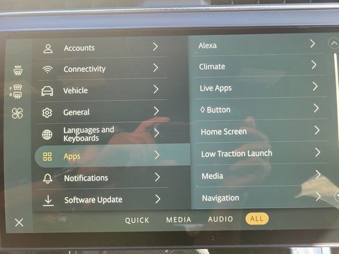 Used 2025 Land Rover Range Rover Sport SE image 28