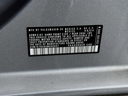 Used 2025 Volkswagen Jetta SE image 32