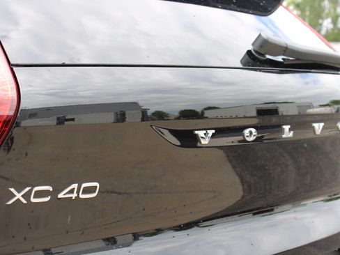 New 2026 Volvo XC40 B5 Plus w/ Protection Package Premier image 49