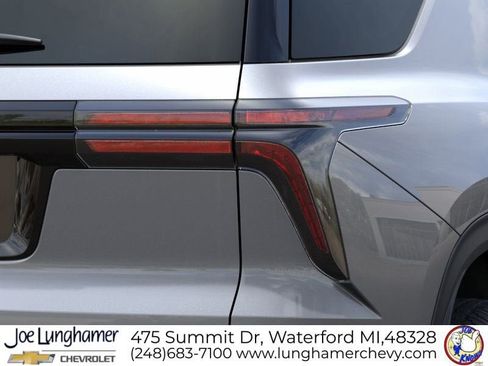 New 2026 Chevrolet Traverse LT w/ Driver Confidence Package AWD/4WD image 11