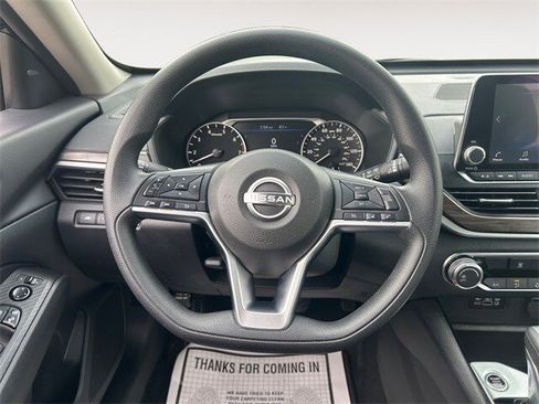 Certified 2024 Nissan Altima 2.5 SV image 12