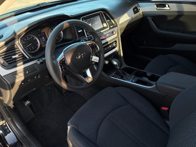 Used 2018 Hyundai Sonata SE FWD image 11