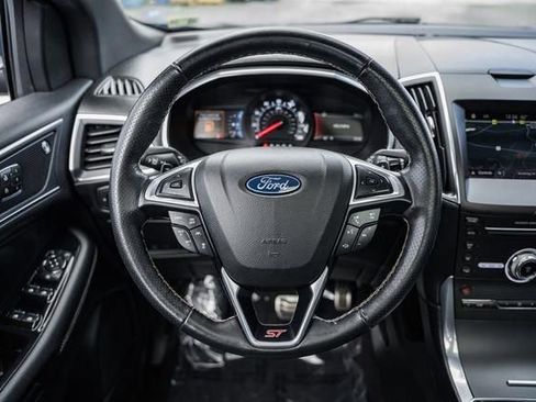 Used 2019 Ford Edge ST w/ Convenience Package image 32