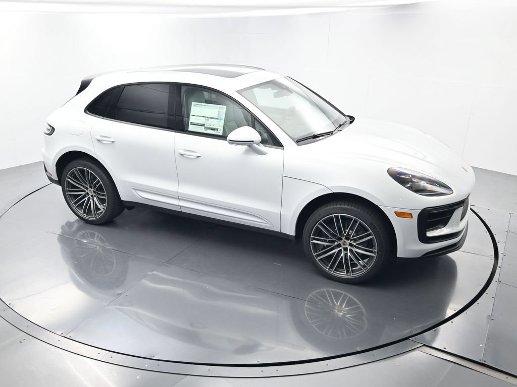 Certified 2026 Porsche Macan AWD/4WD image 42