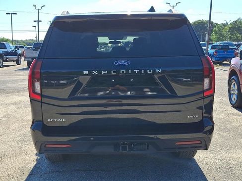 Used 2025 Ford Expedition Max Active AWD/4WD image 5