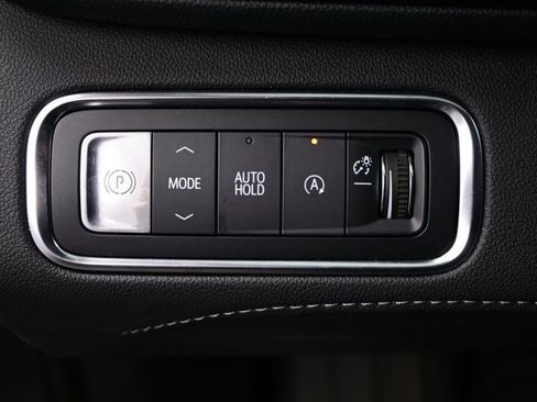 Used 2025 Buick Enclave Sport Touring FWD image 17
