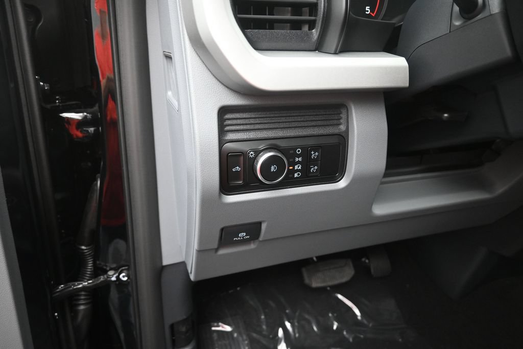 New 2027 Ford F250 XL w/ Tremor Off-Road Package AWD/4WD image 13