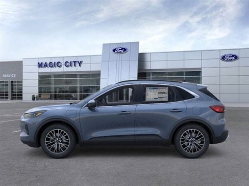 New 2026 Ford Escape SE w/ PHEV Premium Package image 3