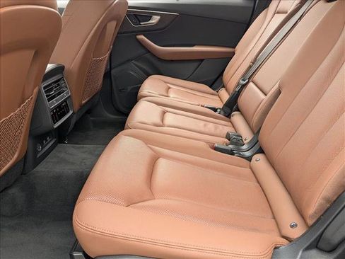 Used 2020 Audi Q7 3.0T Prestige w/ Prestige Package image 18