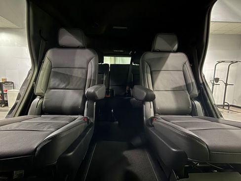 Certified 2025 GMC Yukon Denali image 28