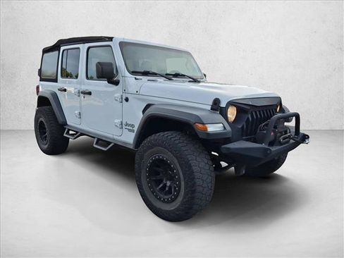 Used 2018 Jeep Wrangler Unlimited Sport S AWD/4WD image 3