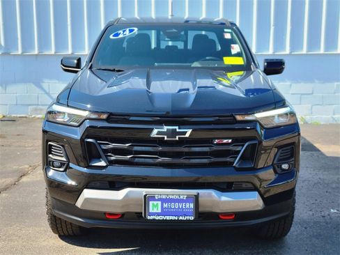 Used 2024 Chevrolet Colorado Z71 w/ Z71 Convenience Package 2 image 8