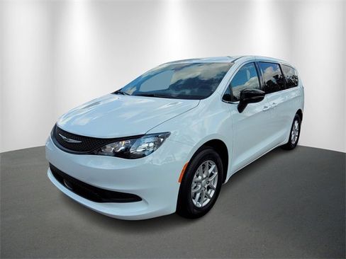 New 2026 Chrysler Voyager LX image 2