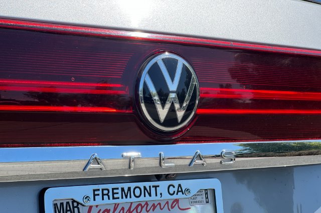 Used 2024 Volkswagen Atlas SE AWD/4WD image 34