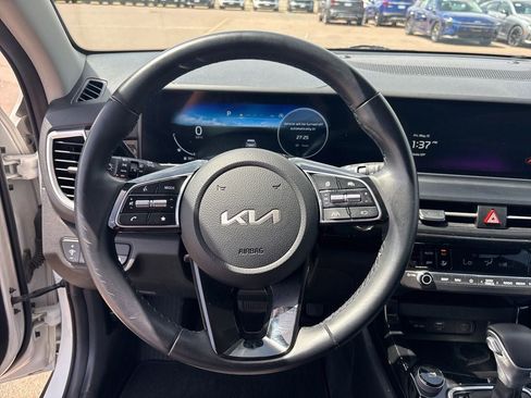 Used 2024 Kia Seltos S AWD/4WD image 16