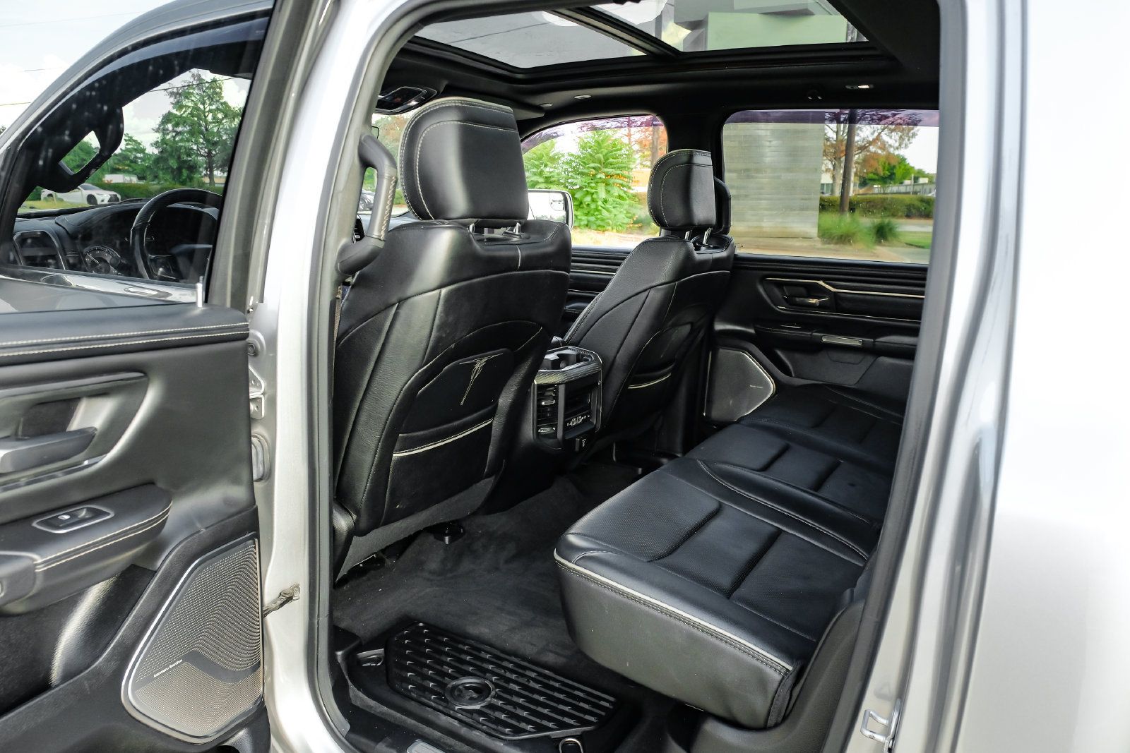 Used 2020 RAM 1500 Limited AWD/4WD image 40