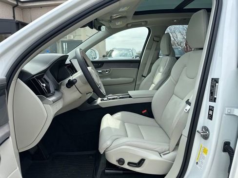 New 2026 Volvo XC90 B6 Ultra w/ Protection Package image 21