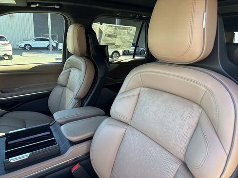 New 2026 Lincoln Navigator Black Label image 23