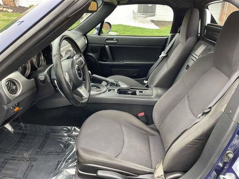 Used 2012 MAZDA MX-5 Miata Touring w/ Appearance Pkg image 8