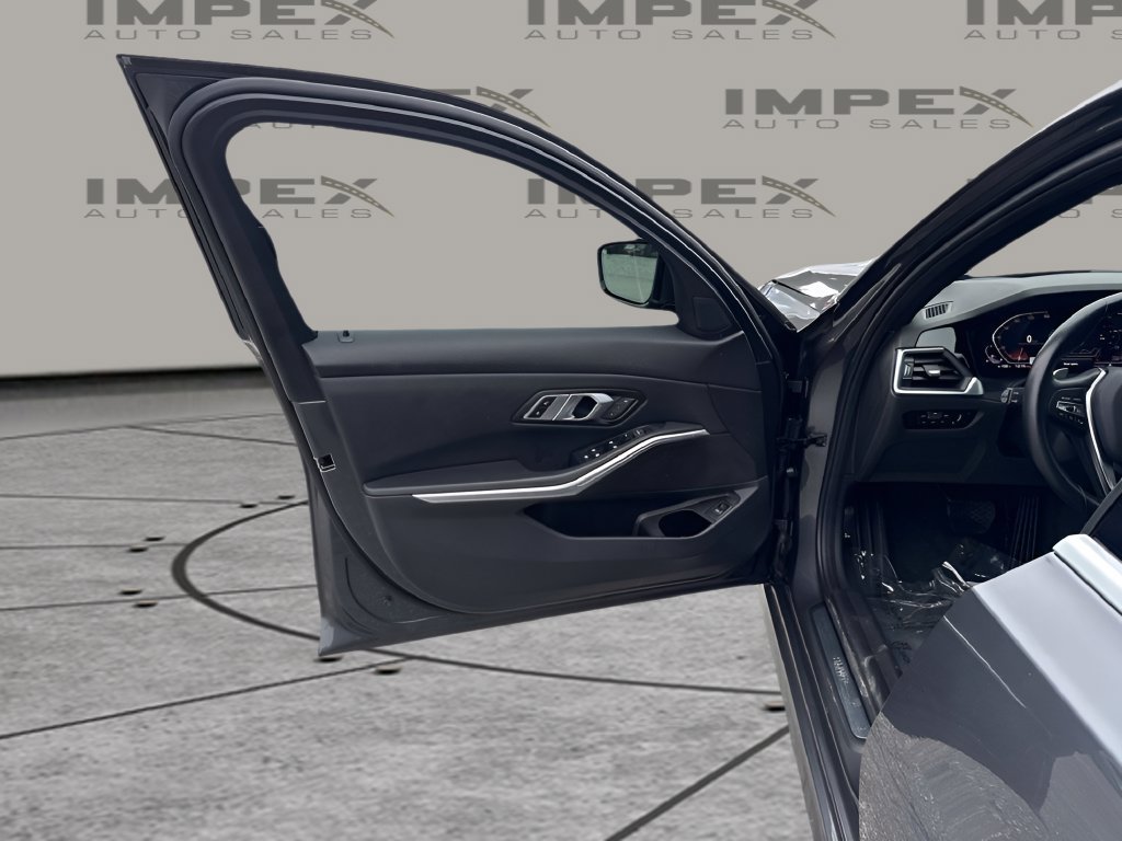 Used 2022 BMW 330i Sedan w/ Premium Package RWD image 22