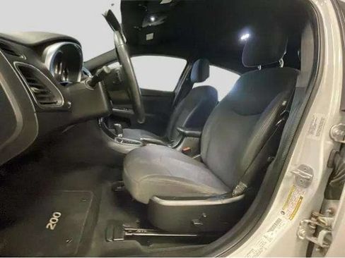 Used 2013 Chrysler 200 Touring FWD image 11