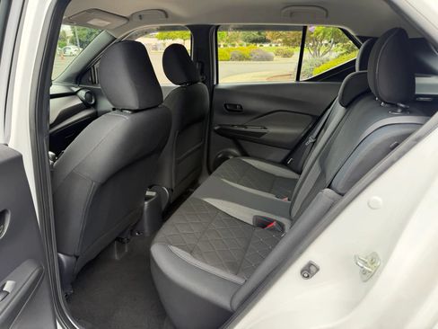 Used 2020 Nissan Kicks S FWD image 14