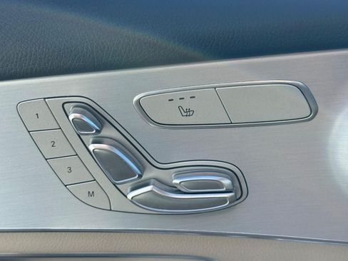 Used 2022 Mercedes-Benz GLC 300 4MATIC image 15