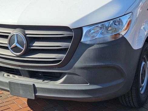 New 2024 Mercedes-Benz eSprinter 170 Cargo image 8