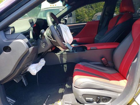 Used 2025 Lexus ES 300h F Sport w/ Technology Package FWD image 6