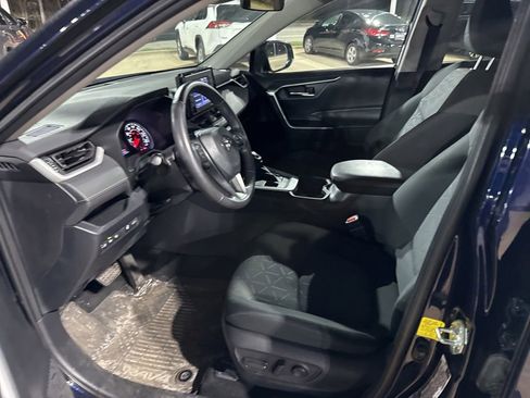 Used 2020 Toyota RAV4 XLE w/ Convenience Package image 13