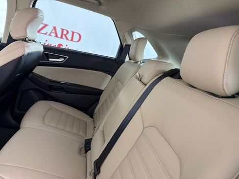 Used 2019 Ford Edge SEL w/ Equipment Group 201A FWD image 13