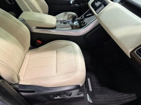 Used 2019 Land Rover Range Rover Sport HSE image 28