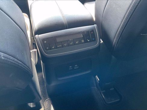 Certified 2024 Nissan Pathfinder SL w/ SL Premium Package FWD image 35
