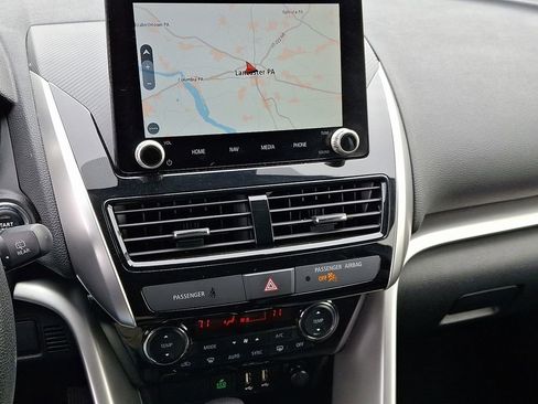 Used 2024 Mitsubishi Eclipse Cross SE image 10